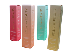 Een verpakking met vers gekleurde make-updozen