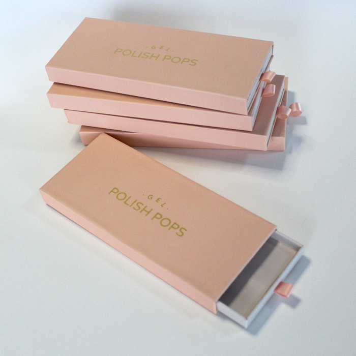 Luxe pers op nagels Verpakkingsdoos met glanzende lamineering UV-coating en lak voor schoonheid manicure valse nagels