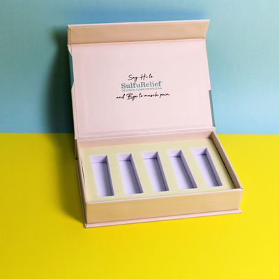 Persoonlijke lege magnetische cadeaupakketdozen met kleurenprinten en wit schuim