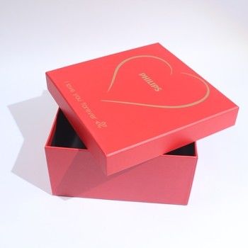 Gepersonaliseerde luxe rode kartonnen cadeaubon met deksel en basis voor kleine bedrijven