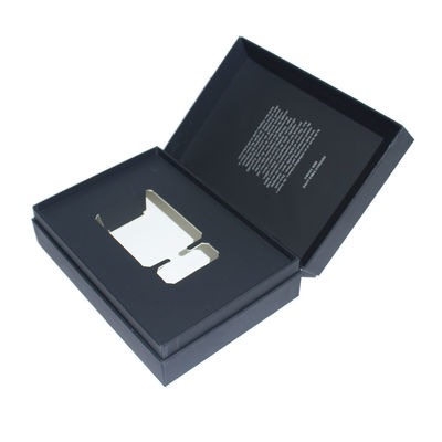 Zwart-wit parfumdoos verpakkingsontwerp met magnetische sluiting voor kleine bedrijven